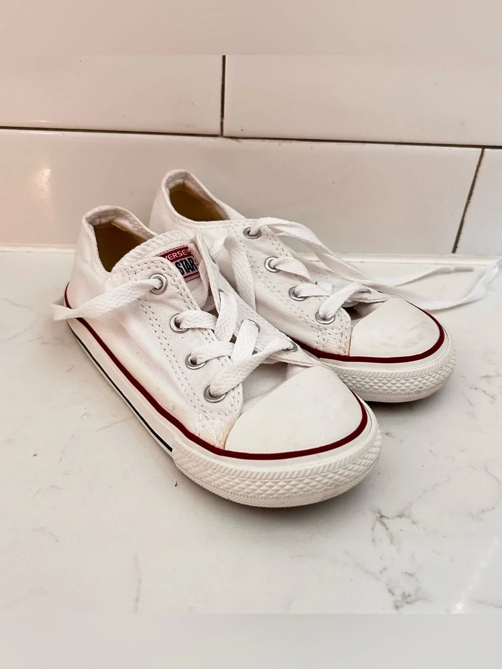 Converse Kids White Canvas Low Top Sneakers size 10